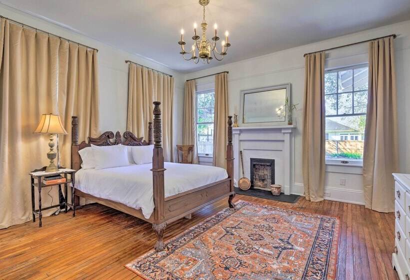 Renovated Historic Home W/ Yard: 2 Mi To Dtwn