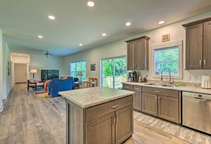 Shore Thing Bayfront House W/ Provided Kayaks!