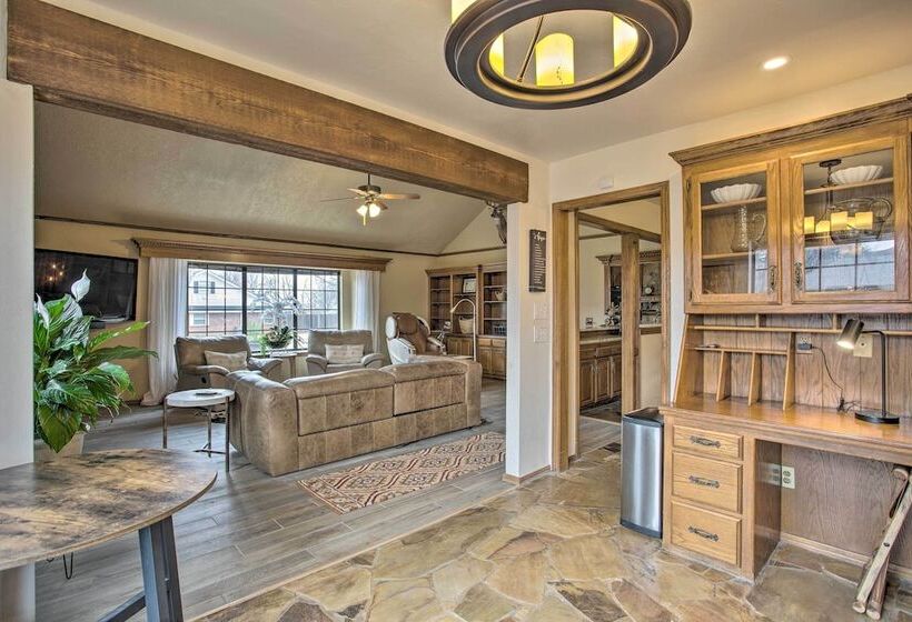 Spacious Bethany Home Near Lake Overholser!