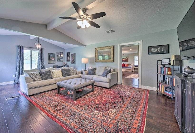 Spacious New Braunfels Escape W/ Private Deck!