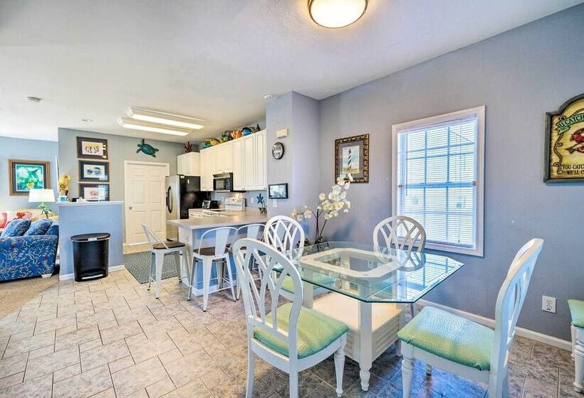 Spacious North Topsail Family Home With 2 Decks