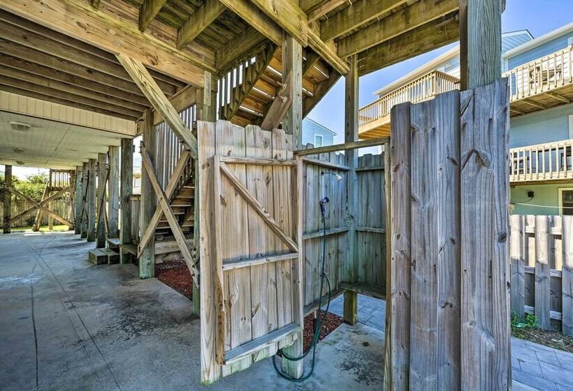 Spacious North Topsail Family Home With 2 Decks