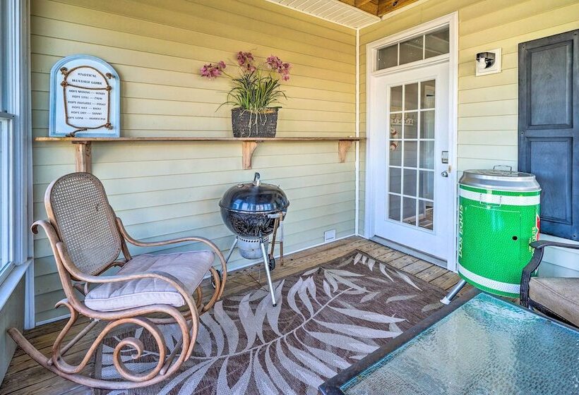 Spacious North Topsail Family Home With 2 Decks