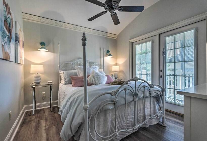 Sugar Beach Haven    Walk To Beach!