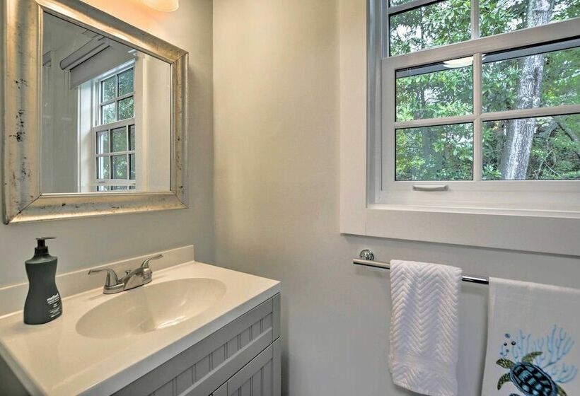 The Intracoastal Hideaway: 4 Miles To Beach!