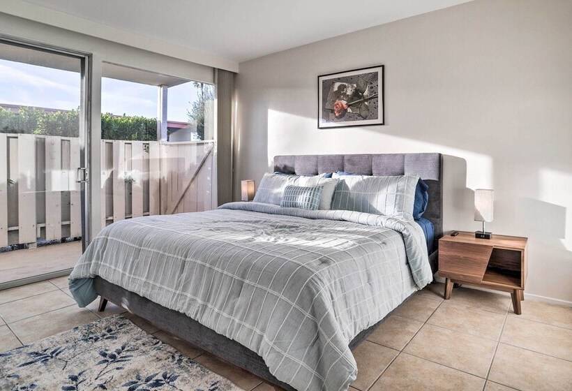 Trendy Palm Desert Home W/ Patio, Pool Access