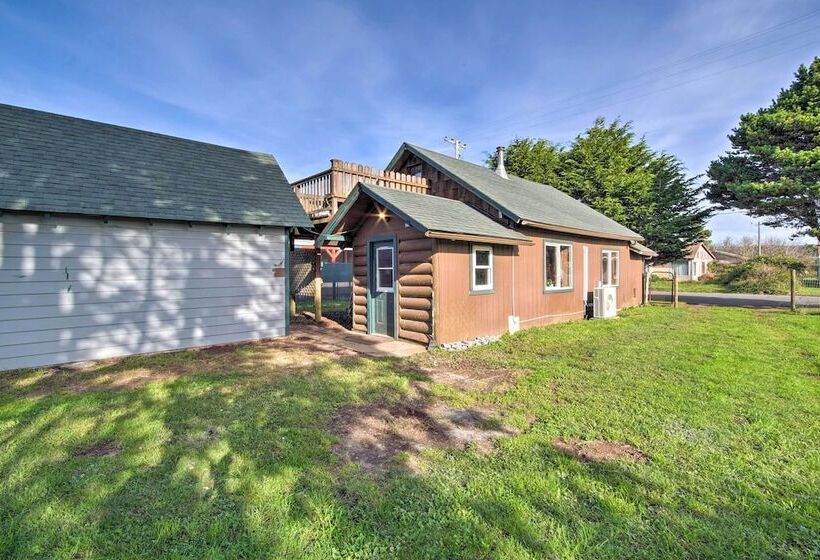 Unique Dog Friendly Log Cabin: Short Walk To Ocean