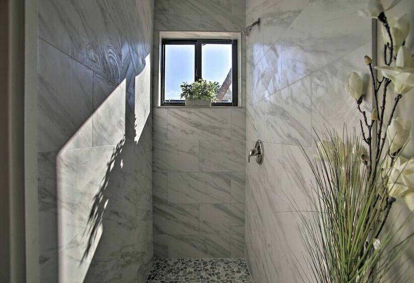 Updated Home With Pool < 9 Miles To Pompano Beach!