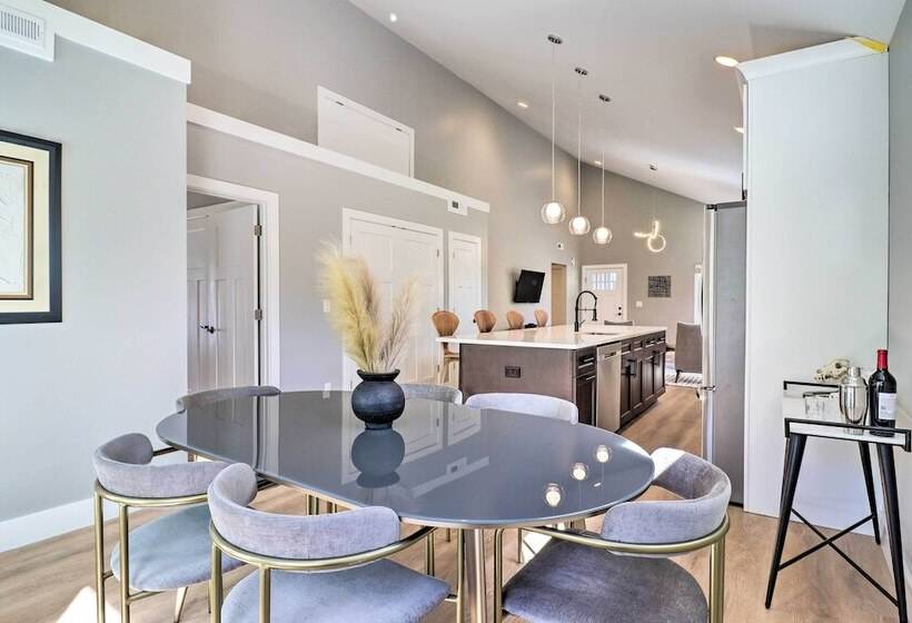 Chic Spacious Avl Oasis W/ Hot Tub & Fire Pit