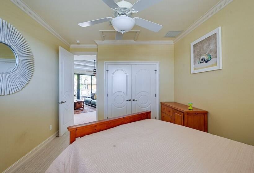 Upscale Marco Island Home W/ Pool, 1 Mi To Beach