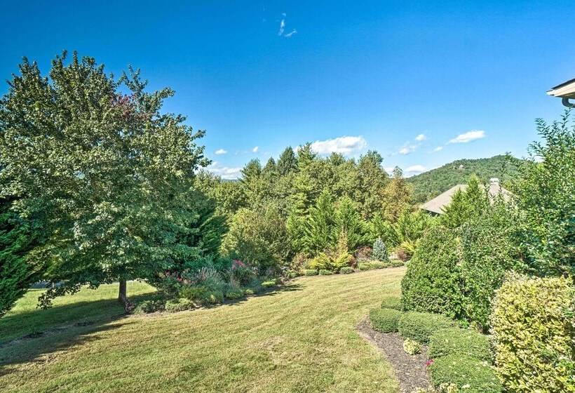 Upscale Mountain Escape W/ View, 10 Mi To Dwtn!