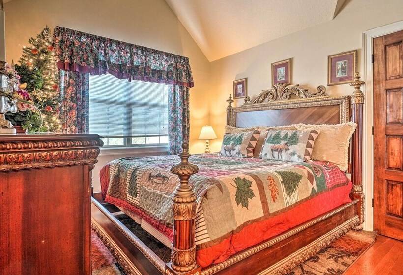 Upscale Mountain Escape W/ View, 10 Mi To Dwtn!