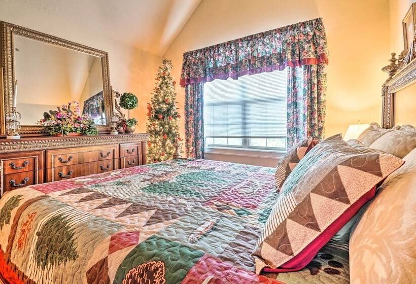Upscale Mountain Escape W/ View, 10 Mi To Dwtn!