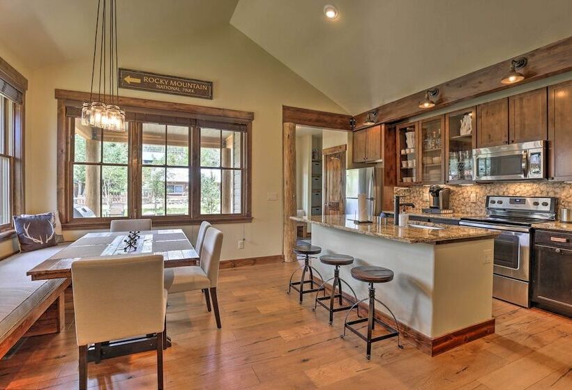 Walk To Main St & Marina: Grand Lake Cabin!