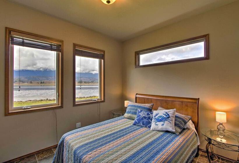 Bayside Home   6 Miles To Olympic National Forest!