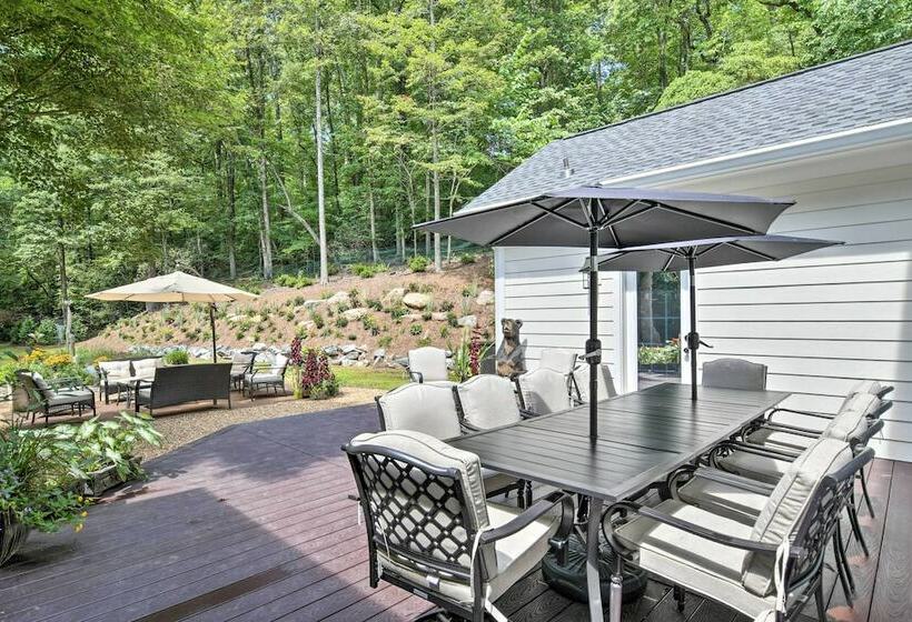 Butterfly Creek Columbus Estate On 3 Acres!