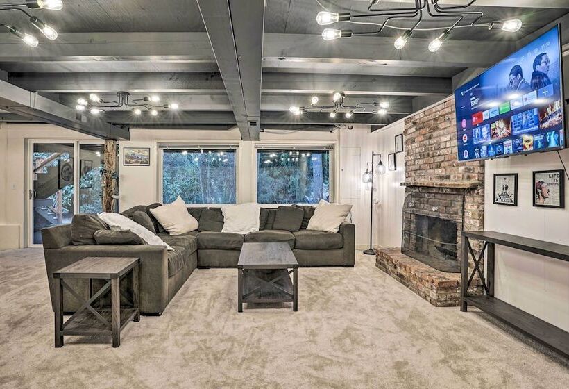 Classic Woodinville Escape Near Wineries