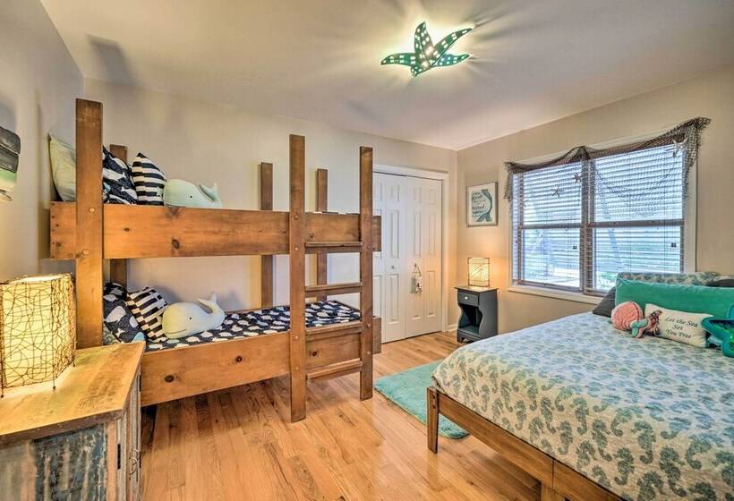 Coastal Hideaway ~ 1/2 Mi To Beach + Boardwalk!