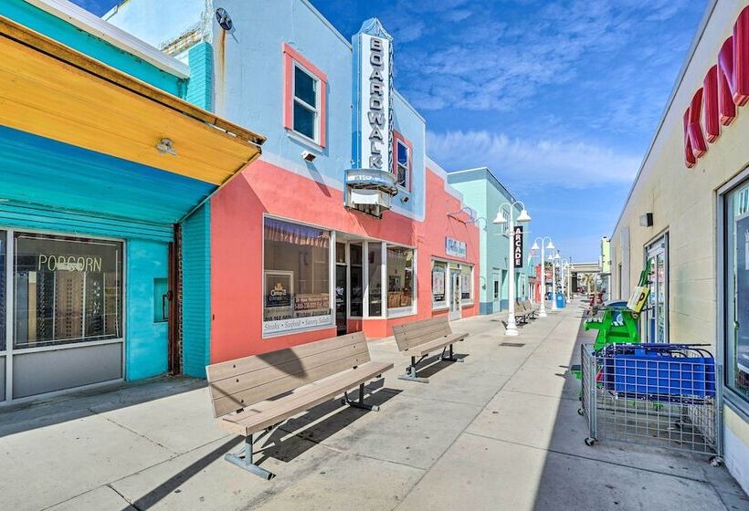 Coastal Hideaway ~ 1/2 Mi To Beach + Boardwalk!