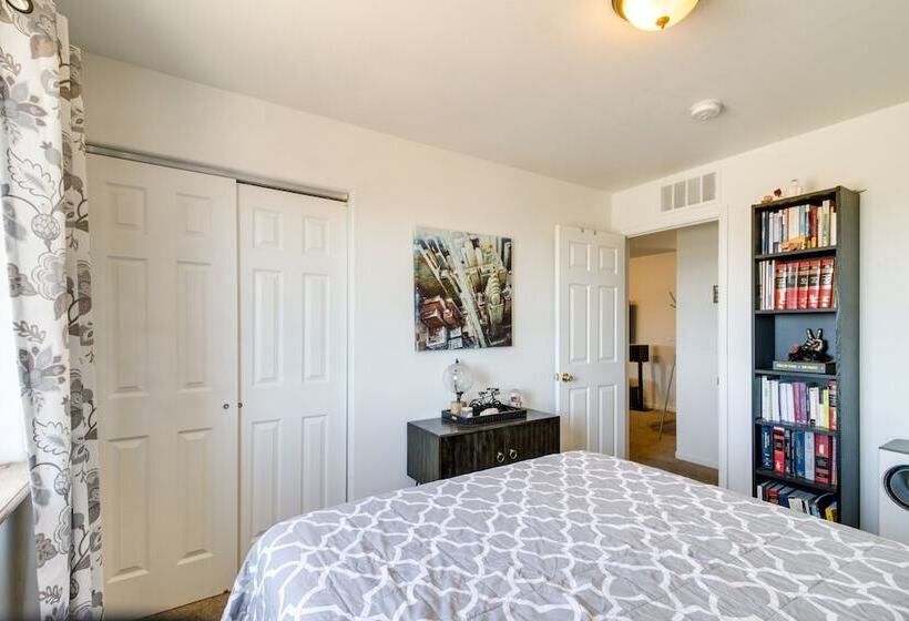 Cozy Colorado Retreat W/ Patio, Grill & Fire Pit!