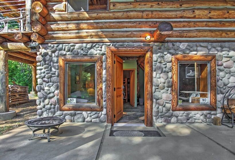 Cozy Easton Cabin W/ Wenatchee Nat L Forest Views!