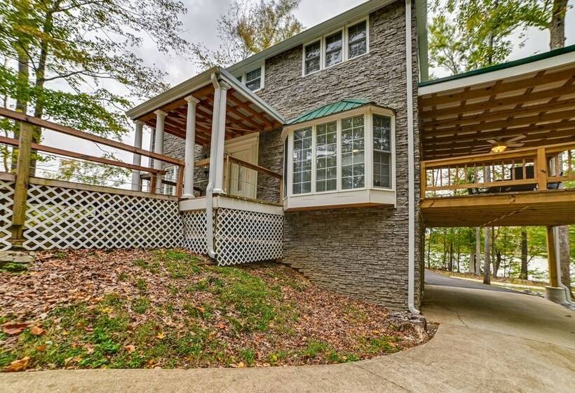 Lake Escape In Cadiz W/ Dock: Families Welcome!