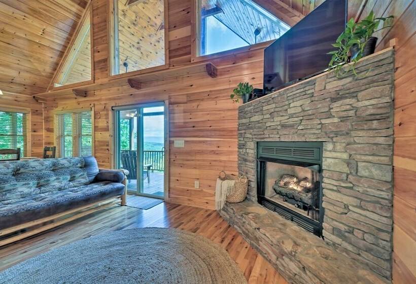 Hiwassee Hideaway  Cabin W/ Mountain Views!