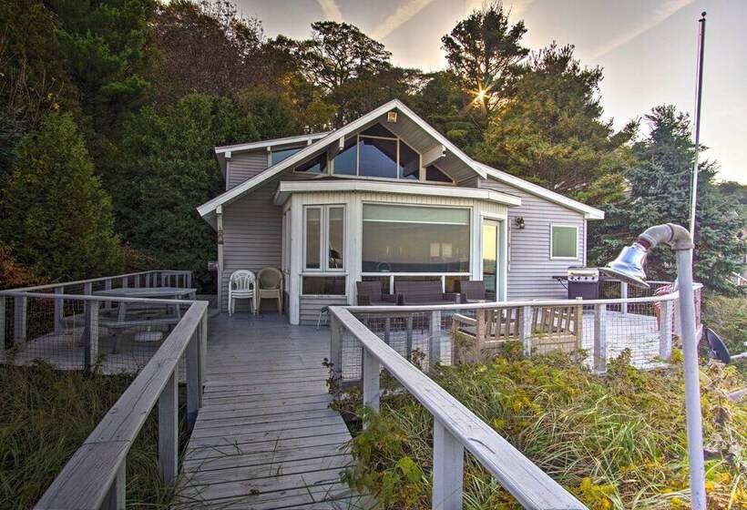 Lakefront Montague Cottage W/ Deck & Beach!