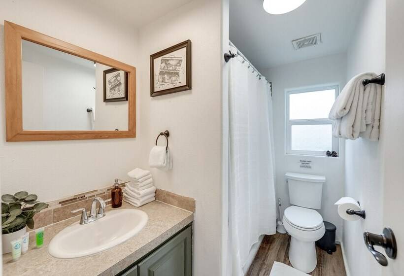 Lakefront Mount Vernon Home W/ Private Dock!