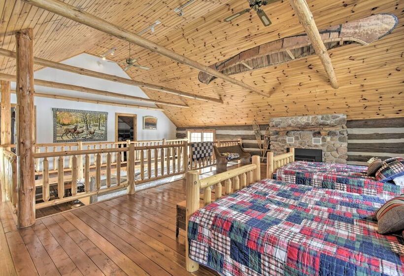 Log Cabin On The Wolf River W/ Private Hot Tub!