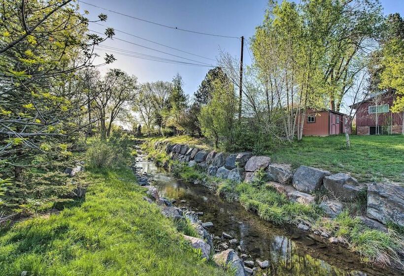 Modern Creekside Home: 9 Mi To Downtown Denver