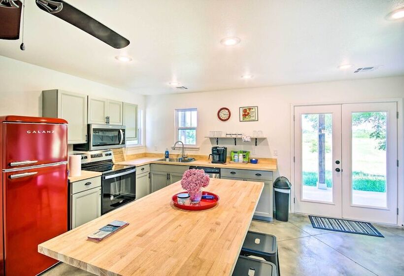 Pet Friendly Cabin On Wolf Creek At Grand Lake!