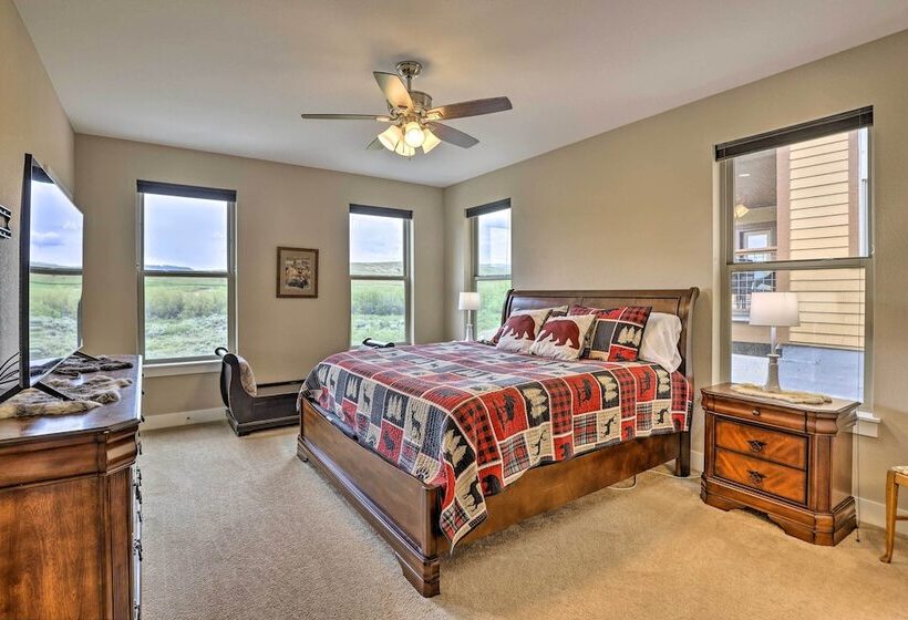 3 Mi To Granby Ranch: Home W/ Hot Tub & Mtn Views!