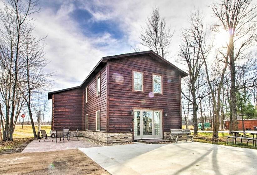 Remote Retreat: Cozy Home W/ Big Pine Lake Access!