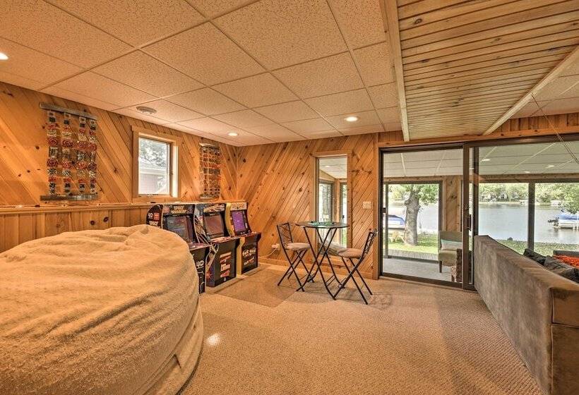 Rock River Waterfront Cabin: Dock & Game Room!