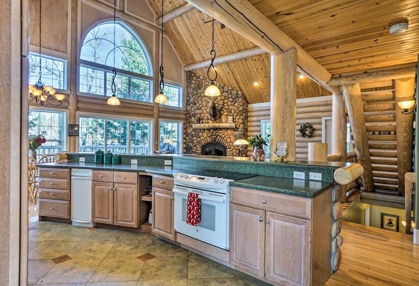Secluded Log Cabin W/ Game Room & Forest Views