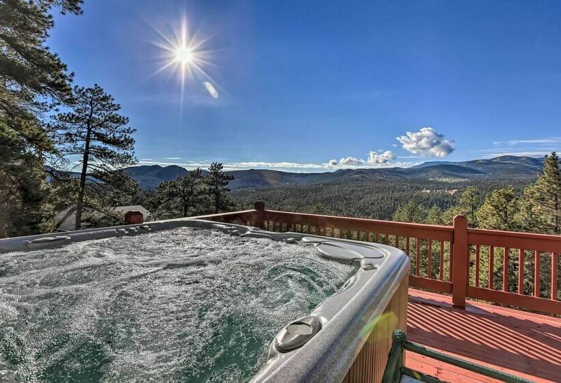 Serene Evergreen Home W/ Hot Tub + Mtn Views!