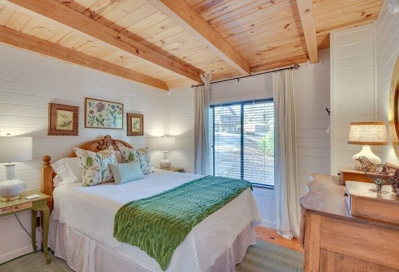 Beautiful Lake Keowee Home W/ Boat Dock & Fire Pit