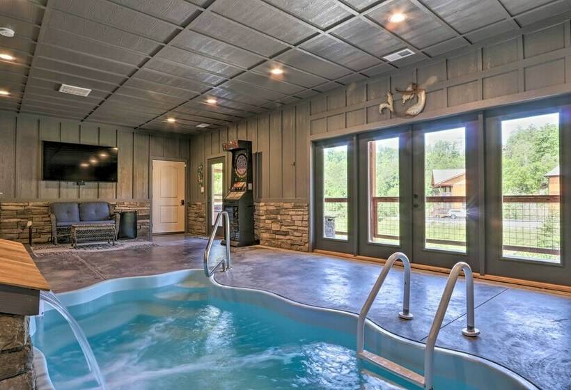 Smoky Mtn  Peaceful Paradise  W/ Indoor Pool!