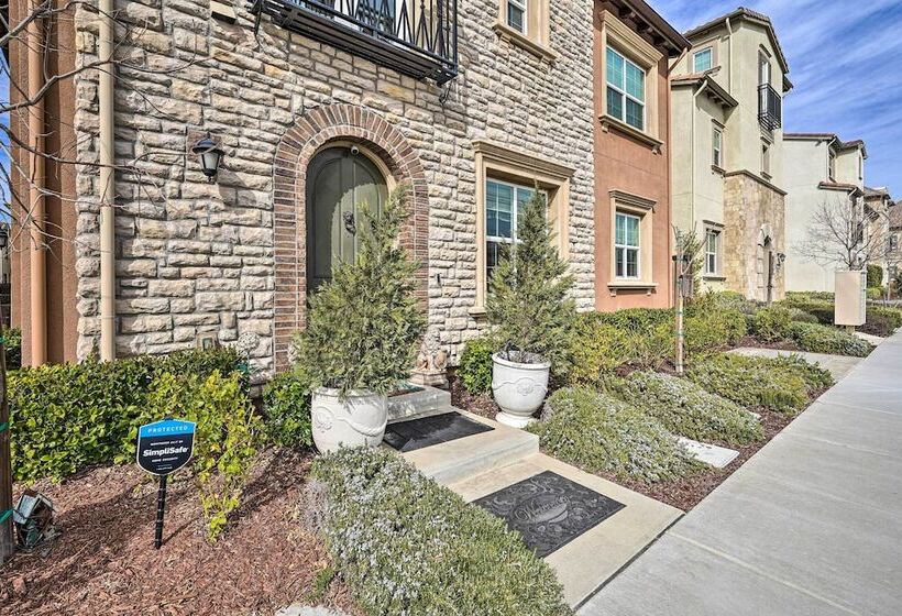 Spacious Home Near California Wine Country!