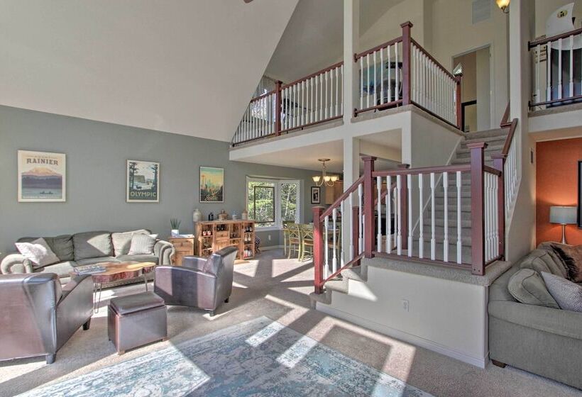 Spacious Port Angeles House W/ Hot Tub & Game Room