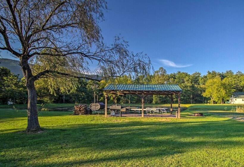 Spacious Virginia Retreat W/ Mountain Views