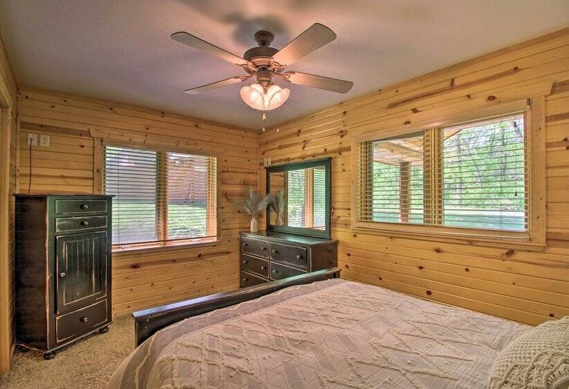 Stunning Crosslake Cabin W/ Deck And Lake Views!