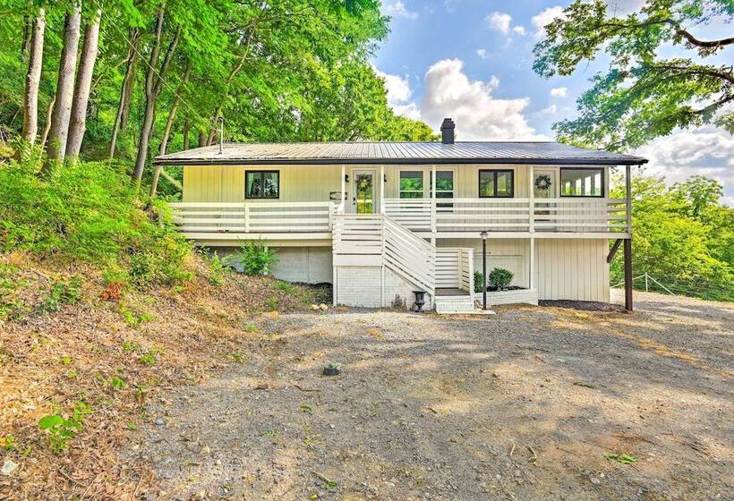 Stylish Franklin Cabin On 6 Private Acres!