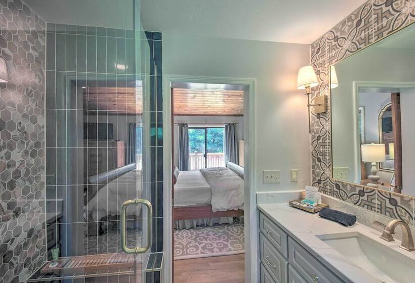 Waterfront Hayesville Home W/ Kayaks & River Views