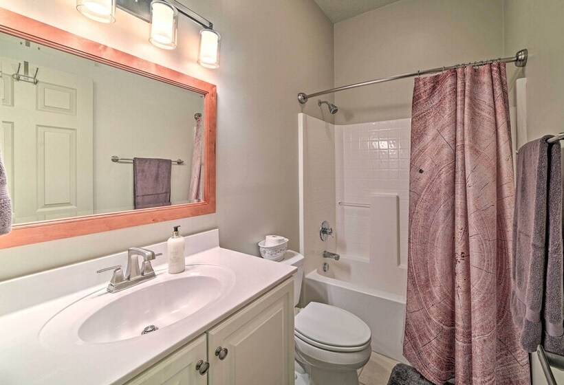 Wintergreen Resort Home W/ Deck: Walk To Slopes