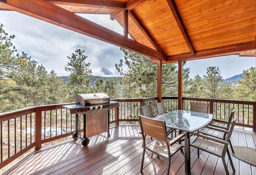 Bailey Getaway W/ Hot Tub & Game Room!