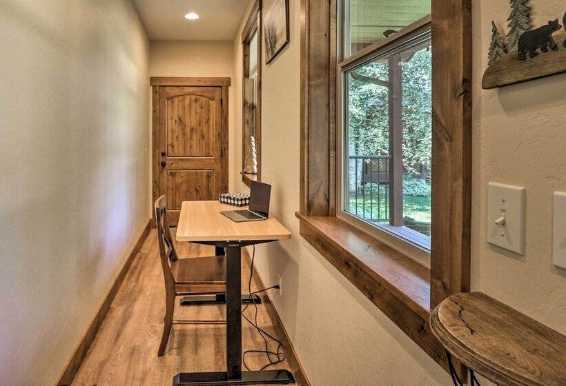 Bigfork Modern Living   Pet & Family Friendly!