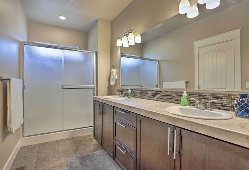 Charming Boise Home ~ 8 Mi To Downtown!