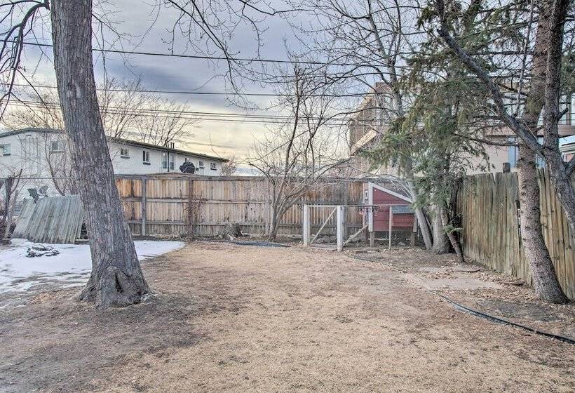 Walkable Neighborhood: Family Home In Wheat Ridge
